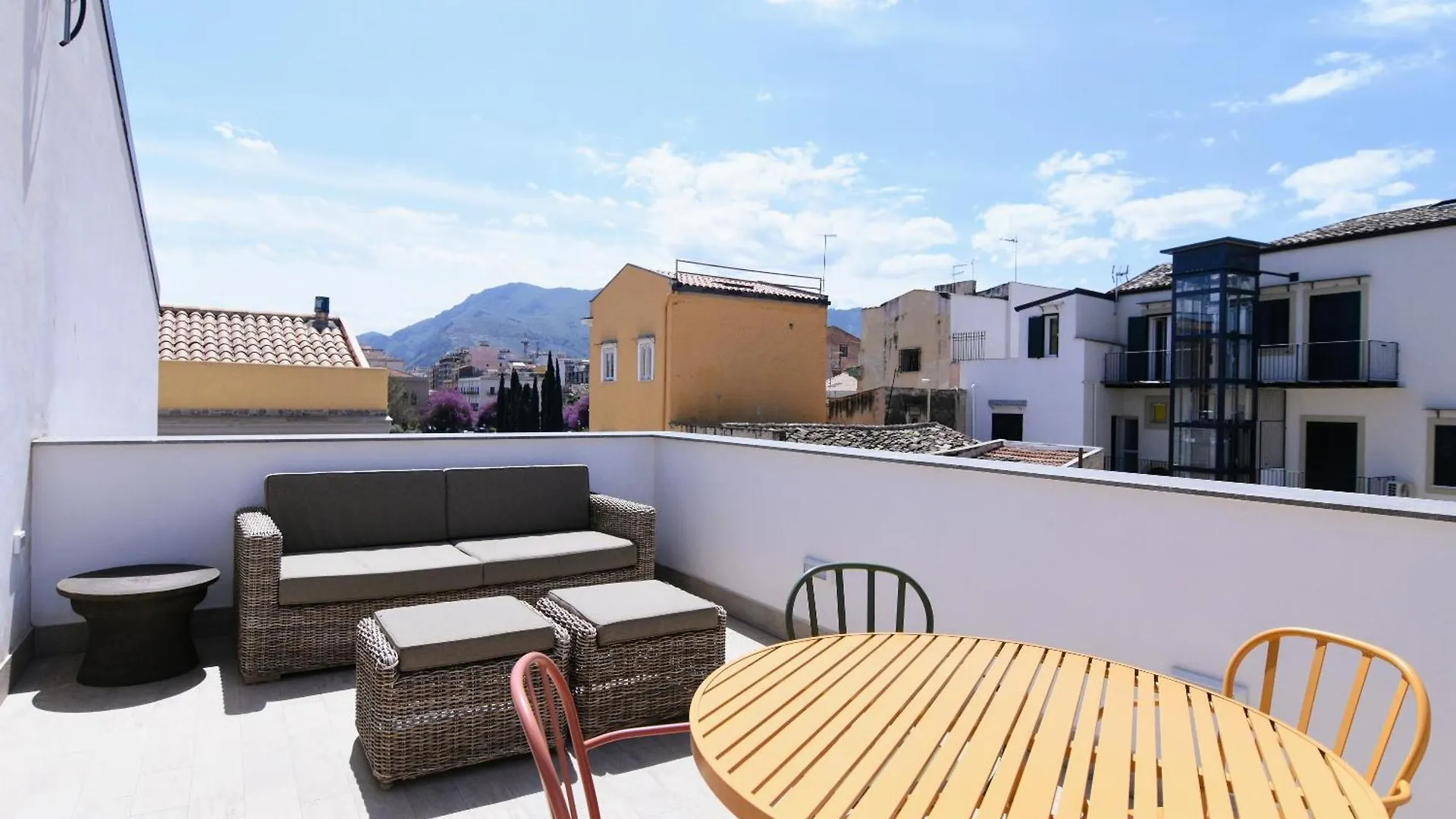 Maciuni Apartments Palermo